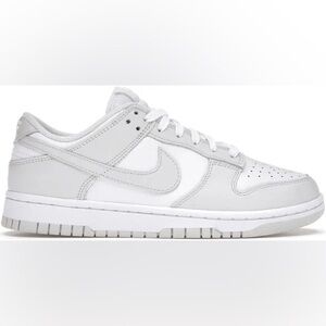 Nike Women's Sneakers in White and Gray